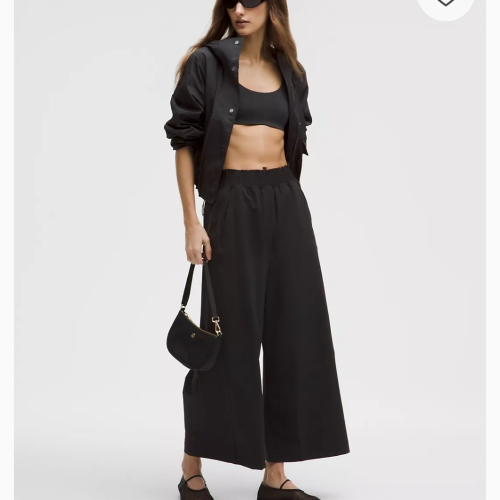 Lululemon Pant's Women's Capri Black